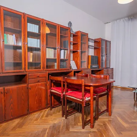 1 Bob's - 2 Bedrooms And Living شقة براغ