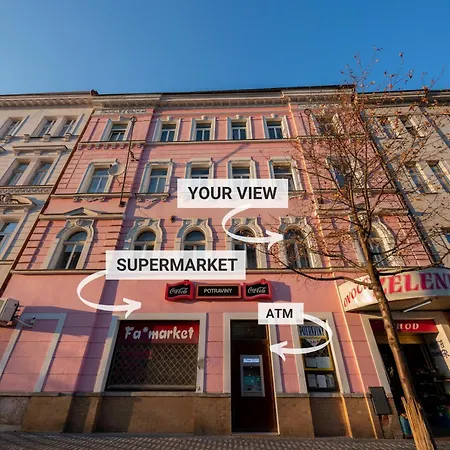 1 Bob's - 2 Bedrooms And Living * Praha